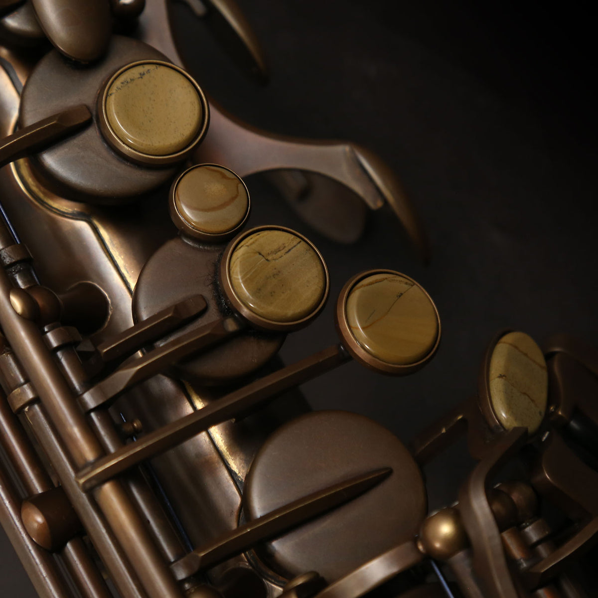 Saxophone alto Cannonball AVR-BR série Vintage Reborn® – The Brute® en laiton vieilli — photo du produit 3