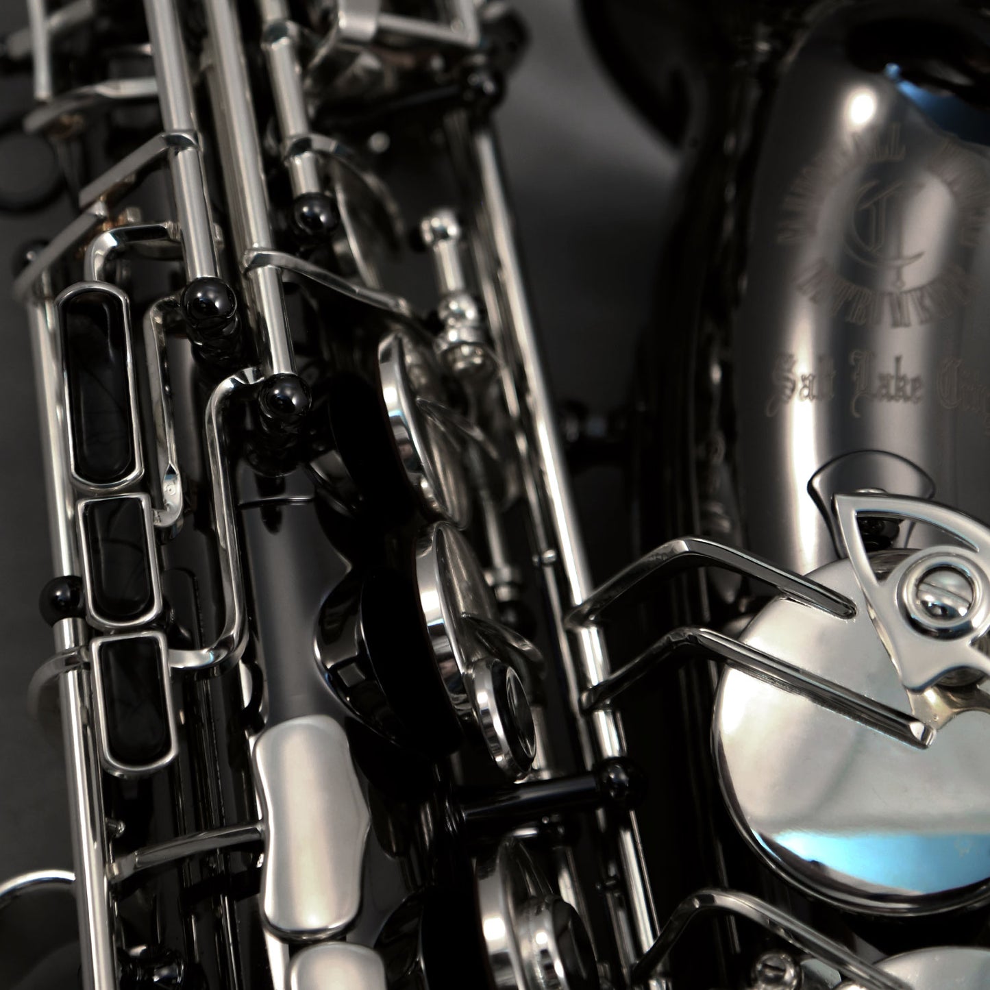 Cannonball T5-BS Big Bell® Stone Series® Tenor Saxophone – Black Nickel / Silver-Plated Keys