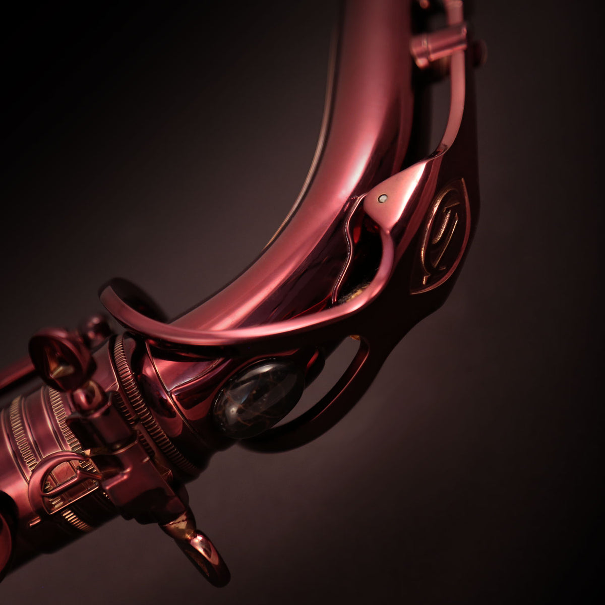 Cannonball A5-R altsaxofoon — afwerking: Black Ruby-lak; beker, bocht